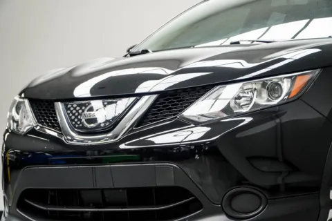 Photos of 2018 Nissan Rogue Sport S for sale in Kennesaw, GA at Carvilla