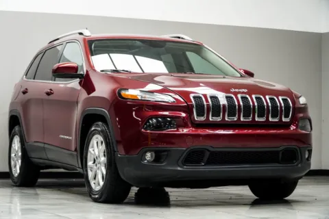 More photos of 2016 Jeep Cherokee Latitude at Carvilla, GA