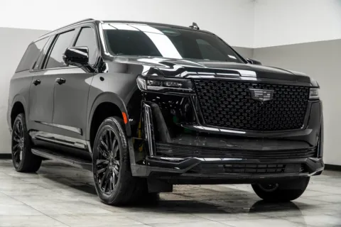 More photos of 2023 Cadillac Escalade ESV Premium at Carvilla, GA