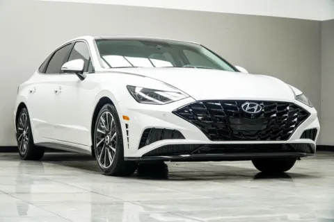 More photos of 2022 Hyundai Sonata Limited at Carvilla, GA