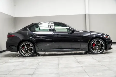 More photos of 2022 Alfa Romeo Giulia Veloce at Carvilla, GA
