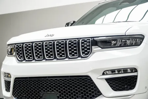 Photos of 2022 Jeep Grand Cherokee Summit for sale in Kennesaw, GA at Carvilla