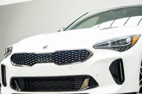 Photos of 2018 Kia Stinger GT2 for sale in Kennesaw, GA at Carvilla