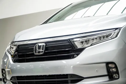 Photos of 2022 Honda Odyssey Touring for sale in Kennesaw, GA at Carvilla