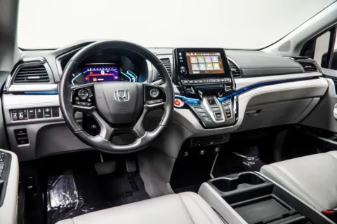 More photos of 2022 Honda Odyssey Touring at Carvilla, GA