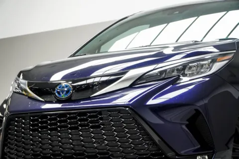 Photos of 2022 Toyota Sienna XSE for sale in Kennesaw, GA at Carvilla
