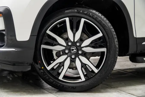 Another view of 2021 Honda Pilot Elite for sale in Kennesaw, GA at Carvilla