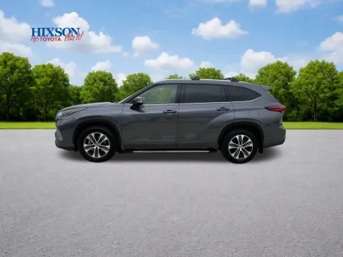 More photos of 2021 Toyota Highlander XLE at Hixson Toyota, LA
