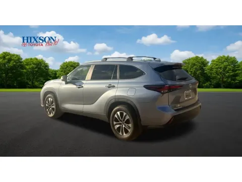 More photos of 2024 Toyota Highlander XLE at Hixson Toyota, LA