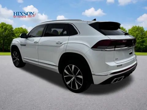 More photos of 2024 Volkswagen Atlas Cross Sport 2.0T SEL Premium R-Line at Hixson Toyota, LA