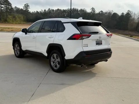 More photos of 2022 Toyota RAV4 XLE at Hixson Toyota, LA
