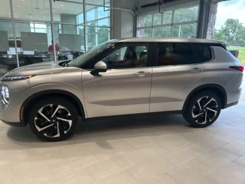 Another view of 2024 Mitsubishi Outlander SE for sale in Deridder, LA at Hixson Toyota
