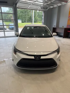 More photos of 2024 Toyota Corolla LE at Hixson Toyota, LA