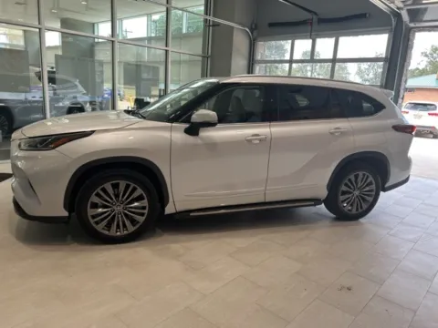Another view of 2022 Toyota Highlander Platinum for sale in Deridder, LA at Hixson Toyota