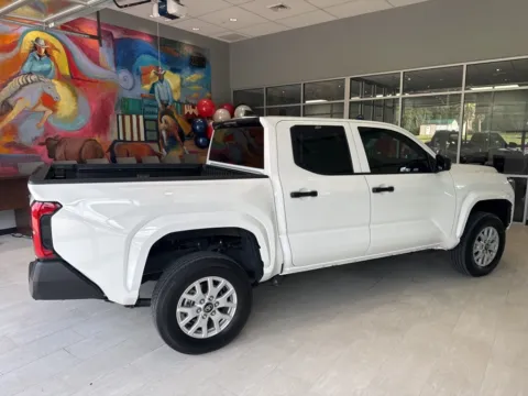 More photos of 2025 Toyota Tacoma SR at Hixson Toyota, LA
