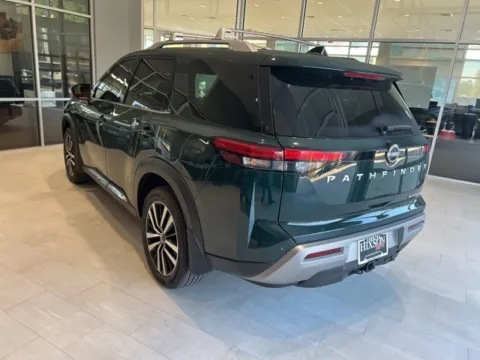 More photos of 2024 Nissan Pathfinder Platinum at Hixson Toyota, LA