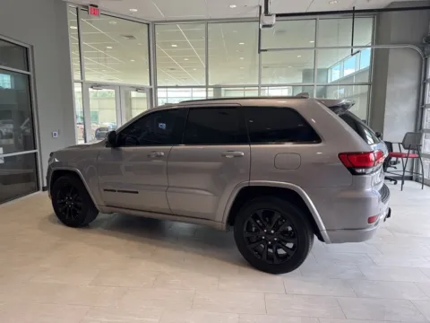 Photos of 2020 Jeep Grand Cherokee Altitude for sale in Deridder, LA at Hixson Toyota