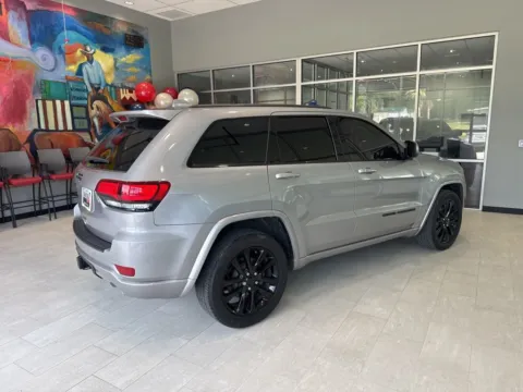 More photos of 2020 Jeep Grand Cherokee Altitude at Hixson Toyota, LA