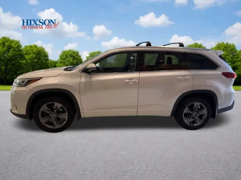 More photos of 2018 Toyota Highlander Limited Platinum at Hixson Toyota, LA