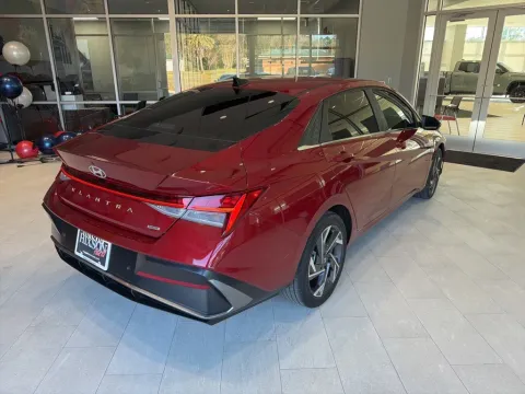 More photos of 2024 Hyundai Elantra Hybrid Limited at Hixson Toyota, LA