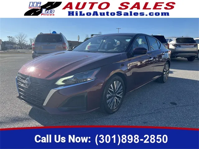 2023 Nissan Altima SV's photo
