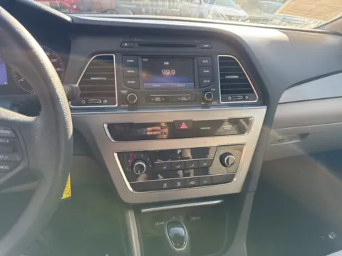 More photos of 2015 Hyundai Sonata SE at Hi Lo Auto Sales - Frederick - Route 40, MD