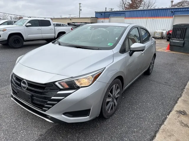 2023 Nissan Versa Sedan SV