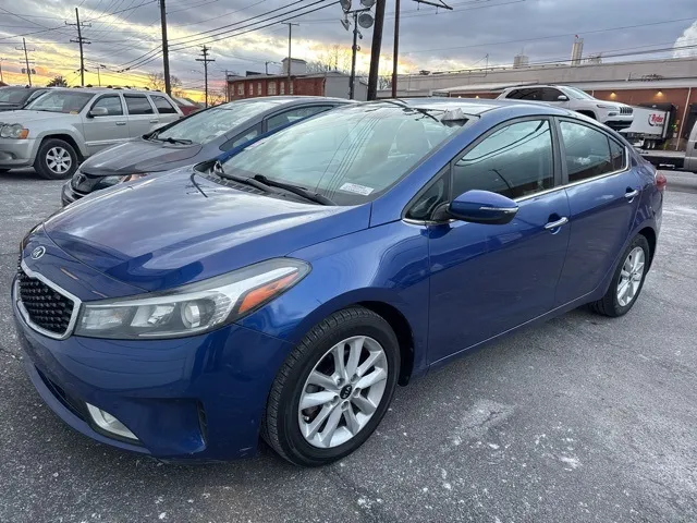 2017 Kia Forte S's photo