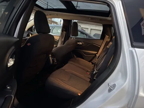 Photos of 2016 Jeep Cherokee 75th Anniversary Edition for sale in Frederick, MD at Hi Lo Auto Sales - Frederick - Route 40