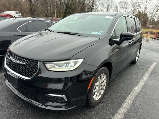 Black 2024 Chrysler Pacifica Touring L for sale in Frederick, MD