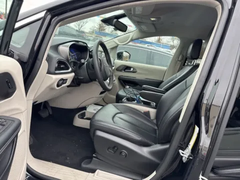 Photos of 2024 Chrysler Pacifica Touring L for sale in Frederick, MD at Hi Lo Auto Sales - Frederick - Route 40