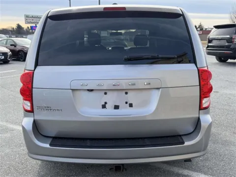 More photos of 2015 Dodge Grand Caravan SE at Hi Lo Auto Sales - Frederick - Route 40, MD