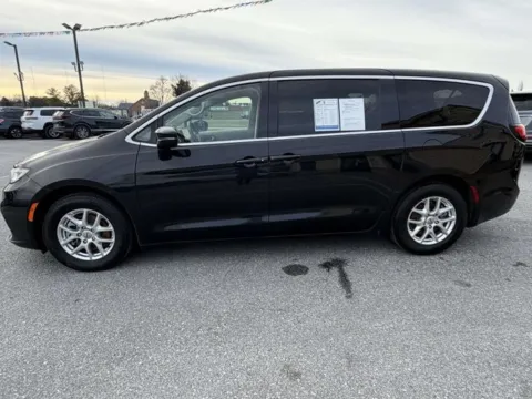 Photos of 2023 Chrysler Pacifica Touring L for sale in Frederick, MD at Hi Lo Auto Sales - Frederick - Route 40