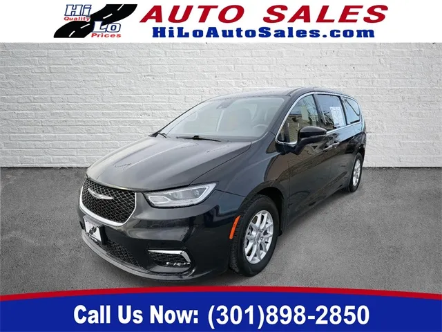 2023 Chrysler Pacifica Touring L for sale in Frederick, MD