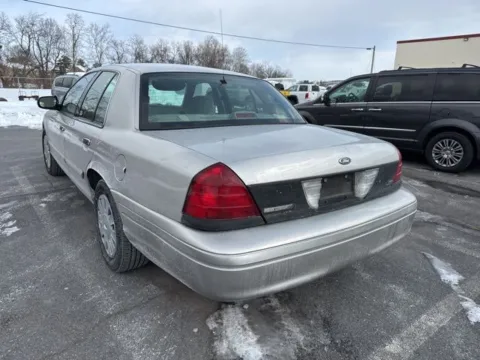 More photos of 2009 Ford Crown Victoria Police Interceptor at Hi Lo Auto Sales - Frederick - Route 40, MD