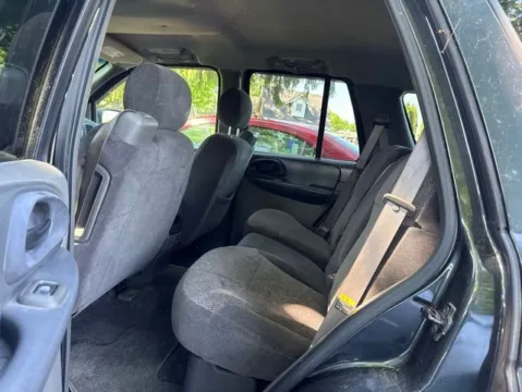 More photos of 2004 Chevrolet TrailBlazer LT at Hi Lo Auto Sales - Frederick - Route 40, MD