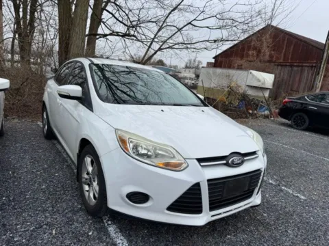 White 2013 Ford Focus SE for sale in Frederick, MD