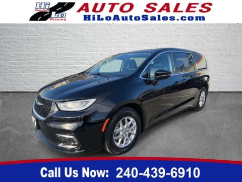 Black 2024 Chrysler Pacifica Touring L for sale in Frederick, MD