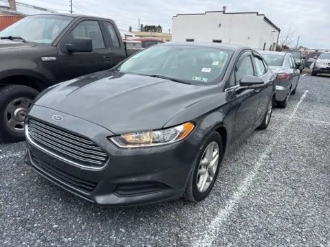 Gray 2016 Ford Fusion SE for sale in Frederick, MD