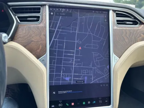 More photos of 2016 Tesla Model S 90D at Hi Lo Auto Sales - Frederick - Route 40, MD