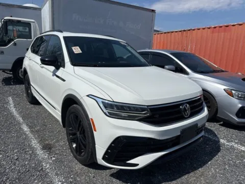 White 2022 Volkswagen Tiguan 2.0T SE R-Line Black for sale in Frederick, MD