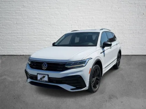 White 2022 Volkswagen Tiguan 2.0T SE R-Line Black for sale in Frederick, MD