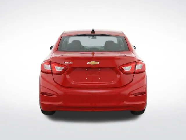 2017 Chevrolet Cruze LS - Photo 7