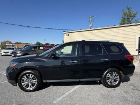 Photos of 2019 Nissan Pathfinder SL for sale in Frederick, MD at Hi Lo Auto Sales - Frederick - Route 40