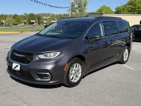 Unknown 2022 Chrysler Pacifica Touring L for sale in Frederick, MD
