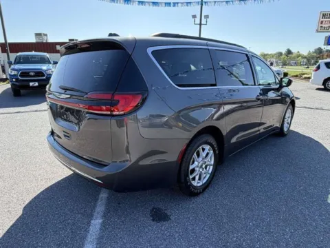 More photos of 2022 Chrysler Pacifica Touring L at Hi Lo Auto Sales, MD