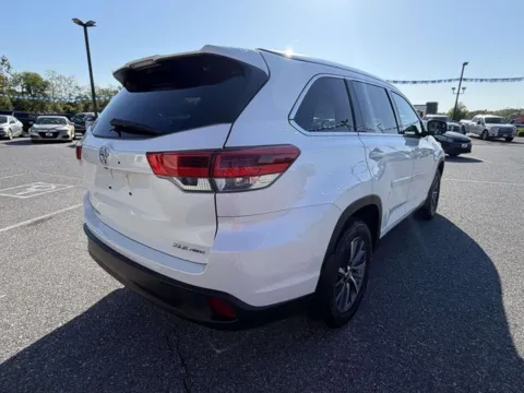 More photos of 2019 Toyota Highlander XLE at Hi Lo Auto Sales - Frederick - Route 40, MD