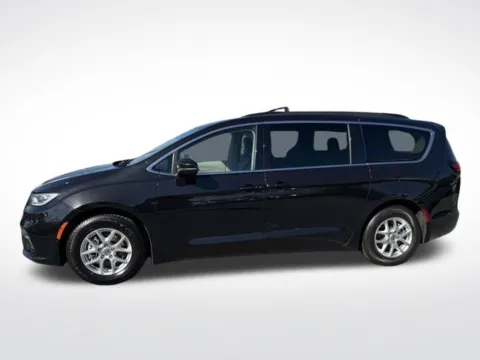 Photos of 2022 Chrysler Pacifica Touring L for sale in Frederick, MD at Hi Lo Auto Sales