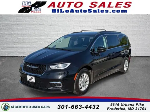 Black 2022 Chrysler Pacifica Touring L for sale in Frederick, MD