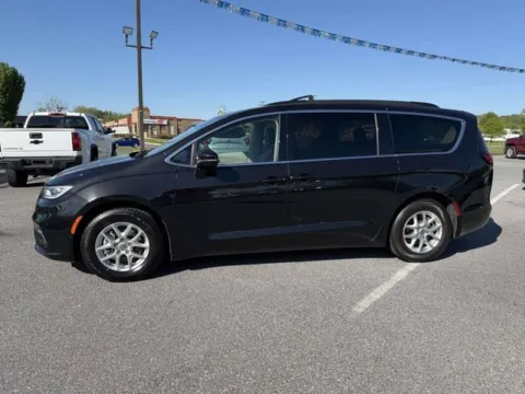 Photos of 2022 Chrysler Pacifica Touring L for sale in Frederick, MD at Hi Lo Auto Sales
